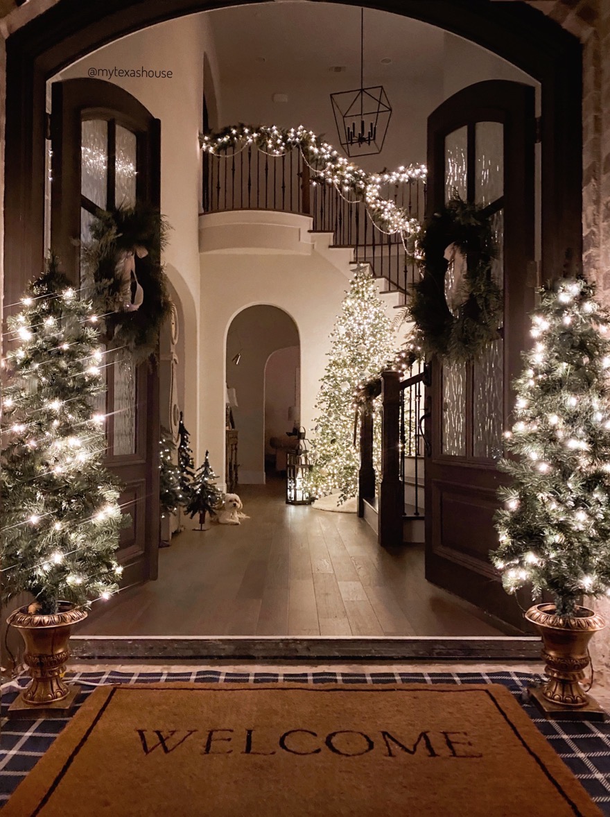 New Entryway Christmas Decor - My Texas House